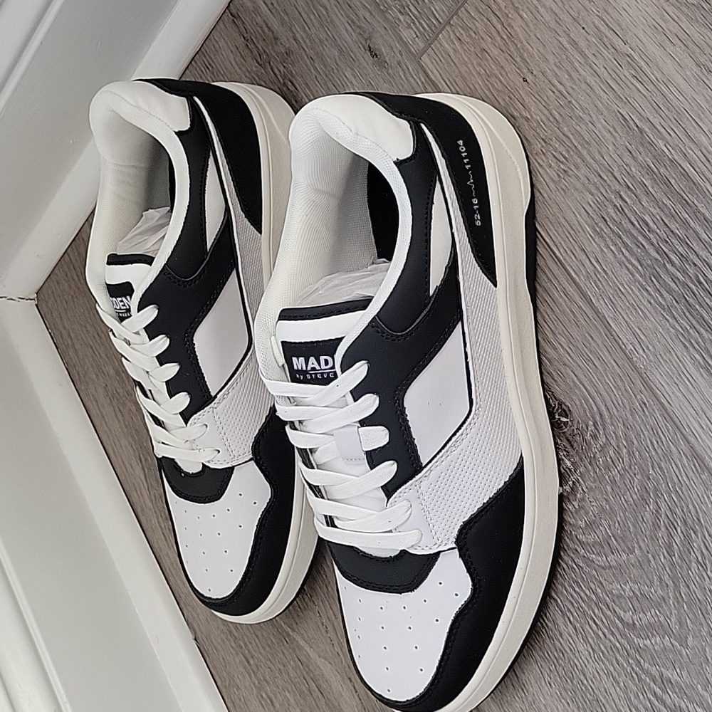 Madden MTINKER Men's Black & White Low-top Sneakers Size 11 NIB - Picture 2 of 8